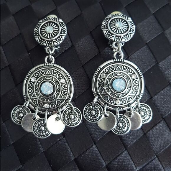 A DREAMCATCHER Come True - blue - Paparazzi CLIP ON earrings - Picture 2 of 6